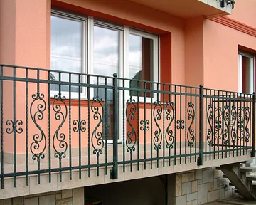 Kovana ograja na balkonih in terasi, Dindol, Balkonske ograje