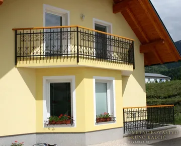 Kovana balkonska ograja, Blejska Dobrava, iz kovačije na Blejski Dobravi