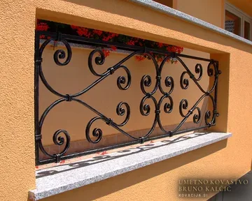 Kovana balkonska ograja, Podreča, detajl 1