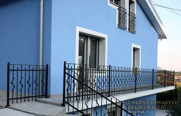 Kovana balkonska ograja, Gorjače, Balkonske ograje