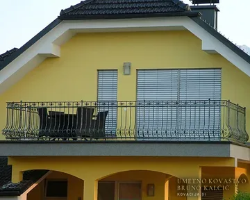 Kovana balkonska ograja, Srednja Vas, iz kovačije na Blejski Dobravi