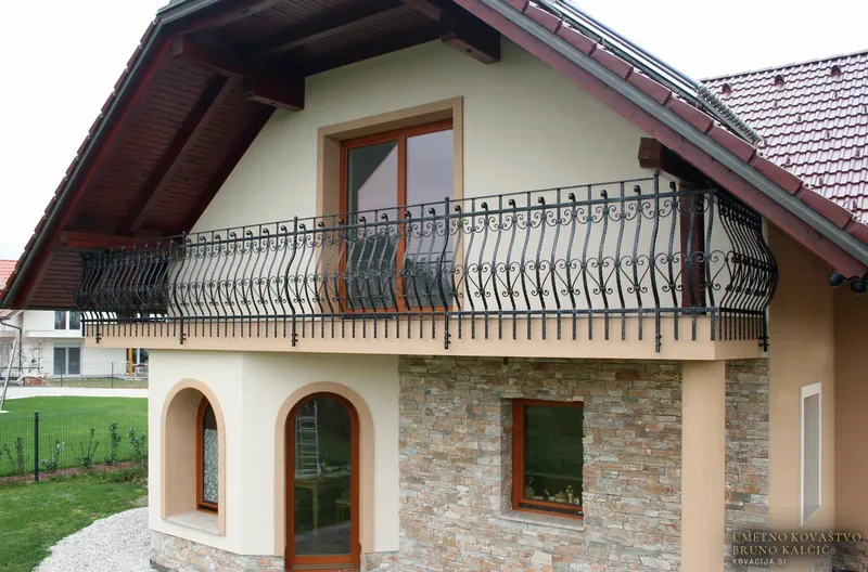 Kovana balkonska ograja, Visoko