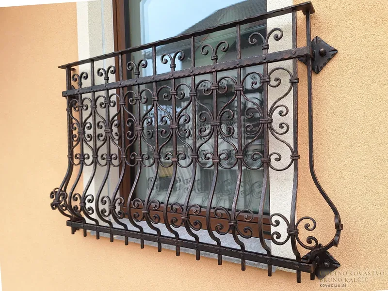 Kovani francoski balkoni in balkonska ograja, Podplešivica