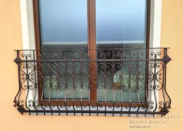 Kovani francoski balkoni in balkonska ograja, Podplešivica, detajl 1
