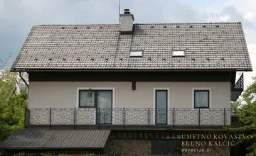 Kovana balkonska ograja, Golo, iz kovačije na Blejski Dobravi