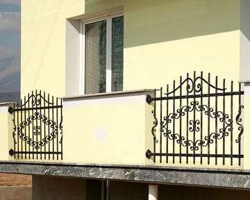 Kovana ograja, Zalog, Tolčeno ("kovano") palično jeklo 14×14, 14×6 in 30×6 mm