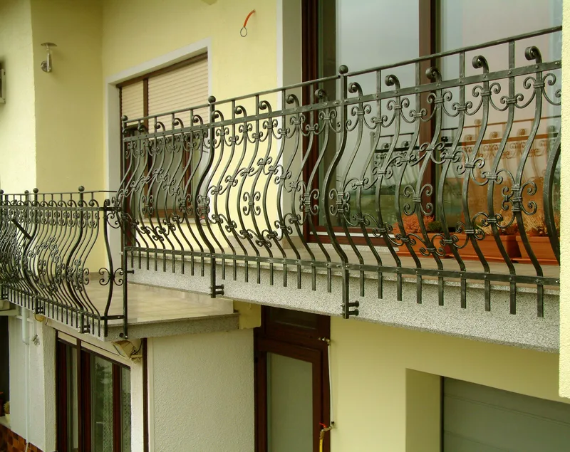 Kovana balkonska ograja Postojna