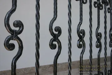 Kovana balkonska ograja, Studor, detajl 2