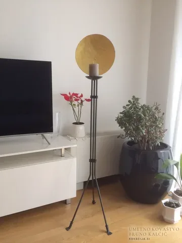 Modern kovan svečnik, Mala darila