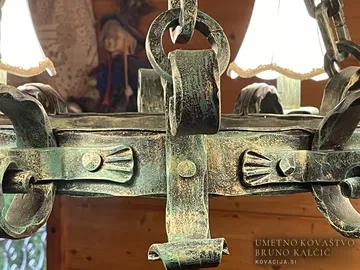 Kovan lestenec kočna, vagonsko kolo, patina