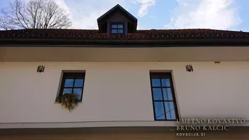 Kovana stenska svetilka Mreža, detajl 1