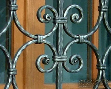 Kovane okenske mreže, Kočna, Tolčeno ("kovano") palično jeklo 16×16 in 16×8 mm