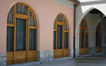 Kovane okenske mreže, Ilirska Bistrica, prepletene palice