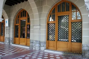 Kovane okenske mreže, Ilirska Bistrica, iz kovačije na Blejski Dobravi
