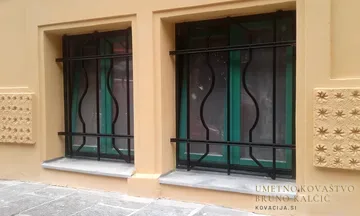 Kovana kletna mreža, Ljubljana ll, Palično jeklo 14×14 in profilirano ploščato jeklo 20×8 mm