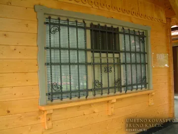 Kovana mreža, Mozirski gaj, Okenske mreže