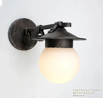 Kovana svetilka Globus II, detajl 2