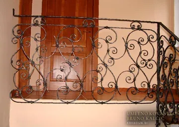 Kovana baročna stopniščna ograja, Kranj, detajl 3