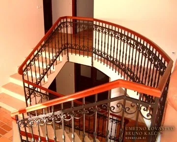 Kovana stopniščna ograja, Vir, Vir (Domžale), SI