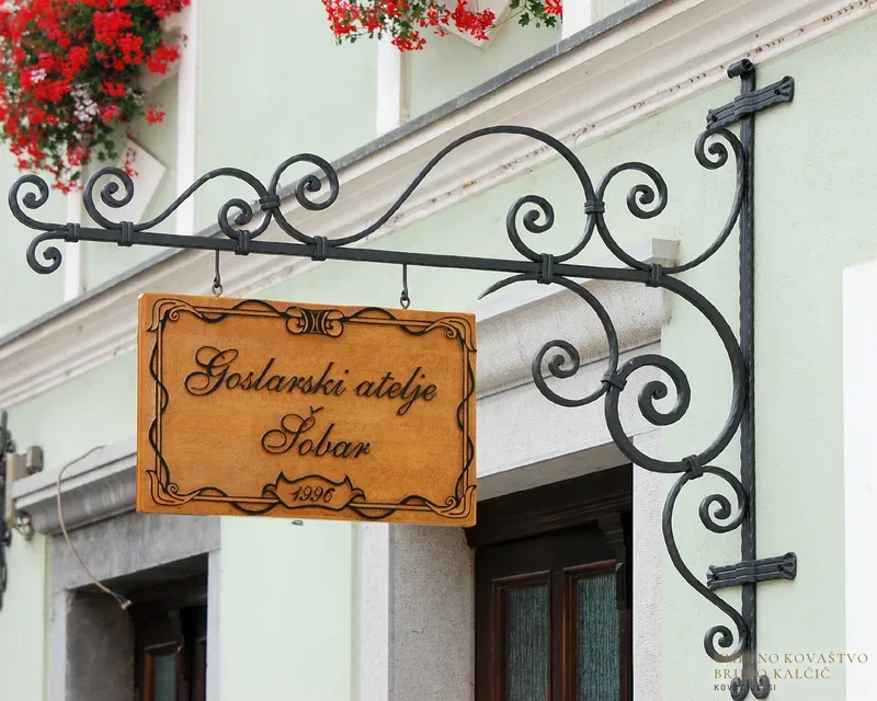 Kovan izvesek, Goslarski atelje
