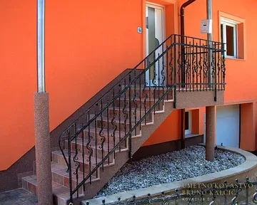 Kovana vrtna vrata in ograja, Trbovlje, iz kovačije na Blejski Dobravi