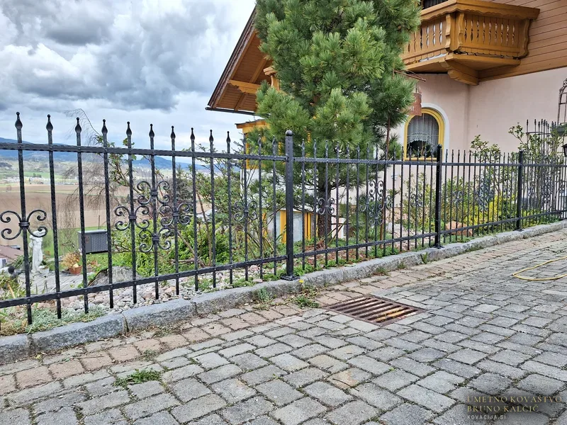 Kovana vrtna ograja, Šentvid ob Glini (St. Veit)