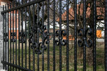 Kovana ograja, Krško, iz kovačije na Blejski Dobravi