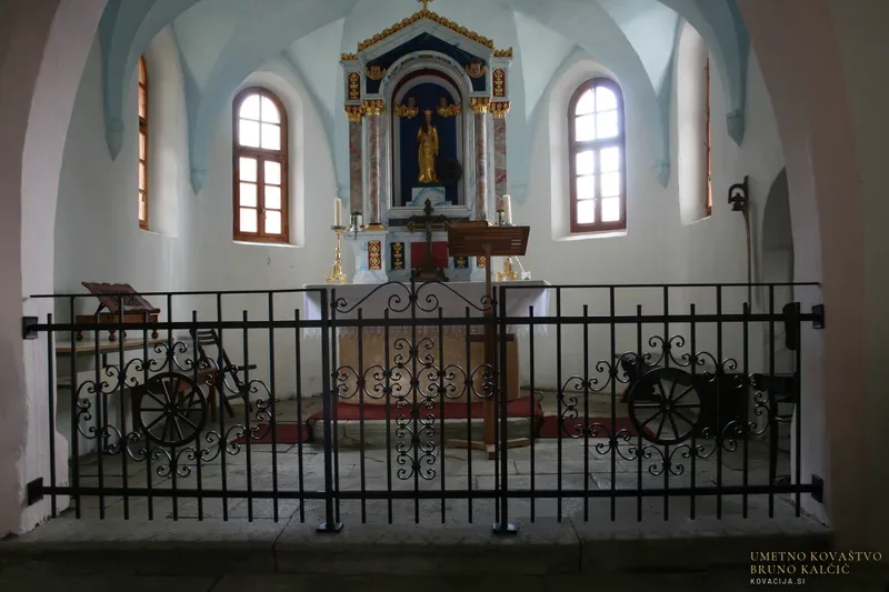 Kovanaograja v cerkvi svete Katarine na Homu