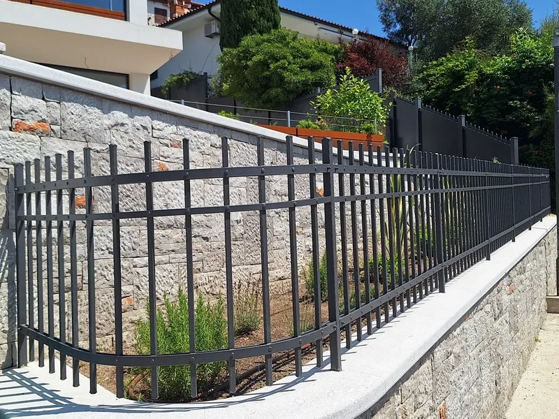 Kovana vrtna ograja in vrata, Portorož